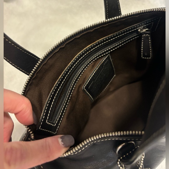 COACH Vintage Hamptons Classic Black Leather Purse Pre-loved - Picture 13 of 16